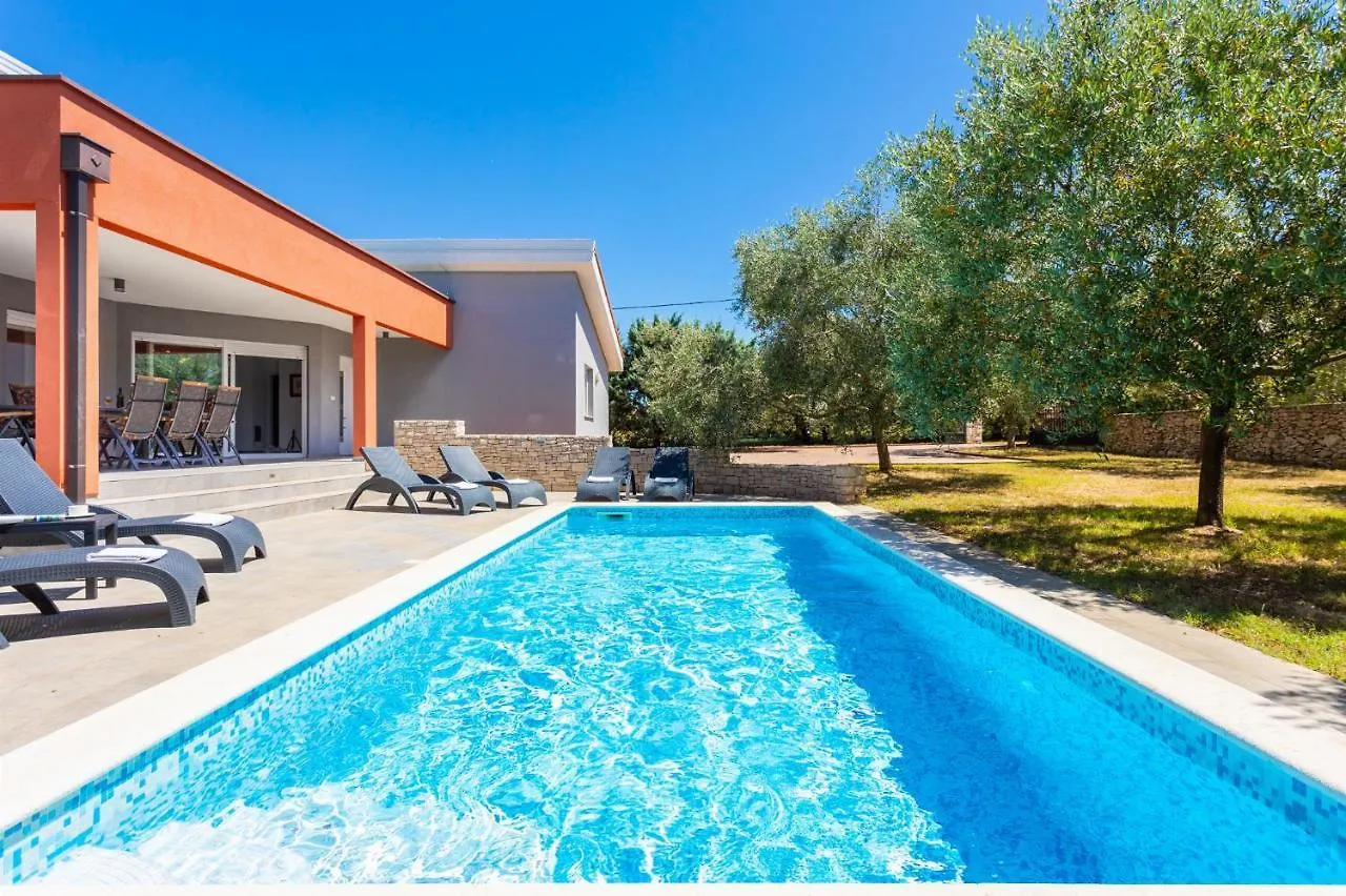 Villa Krnica 0*,  Croatia